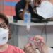 Pessoas de 50 anos já podem se vacinar junto com grupos prioritários na Capital