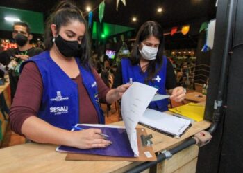 No fim de semana, 10 comércios foram autuados e 5 interditados por não respeitar biossegurança