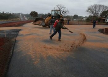 Novo acesso às Moreninhas começa a ser pavimentado pela Prefeitura da Capital
