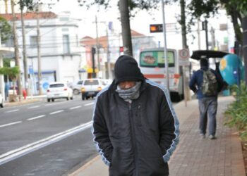 “Tempo frio e seco desencadeia diversos quadros respiratórios”, alerta especialista