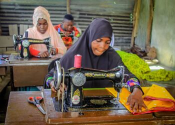 Refugiados dos conflitos de Cabo Delgado tentam recomeçar com ajuda de projeto