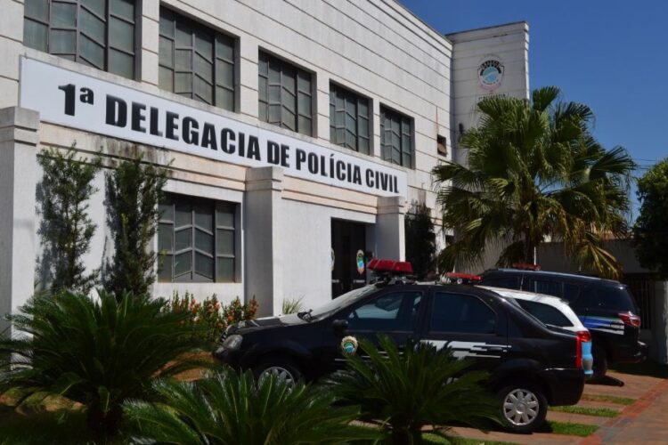 Polícia prende jovem que pichou ameaça em muro de agente penitenciário de MS
