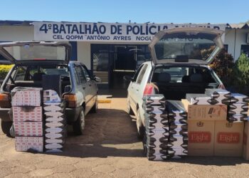 Uno e Palio são apreendidos com 650 pacotes de cigarros contrabandeados em estrada