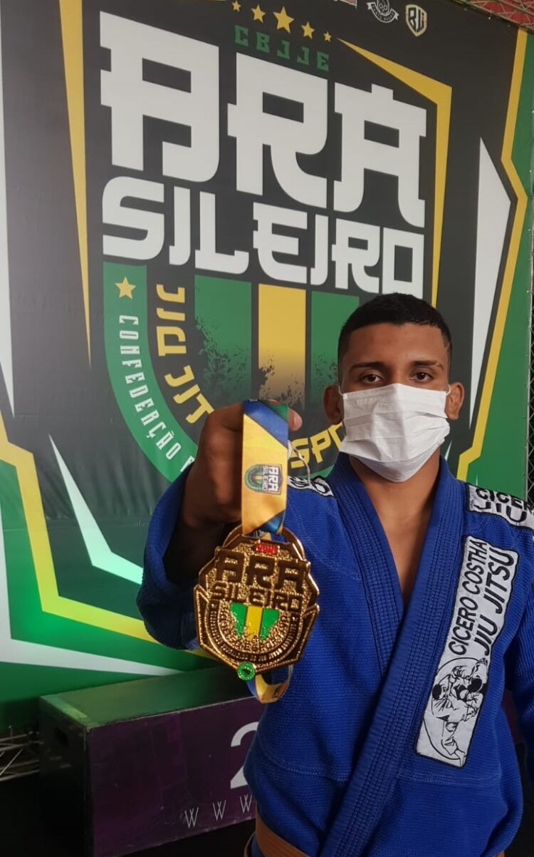 Campo-grandense conquista o ouro no Campeonato Brasileiro de Jiu-Jitsu Esportivo