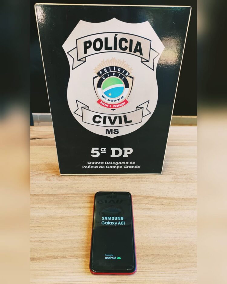 Sogro é preso por receptação ao ganhar celular de genro furtado em loja de shopping