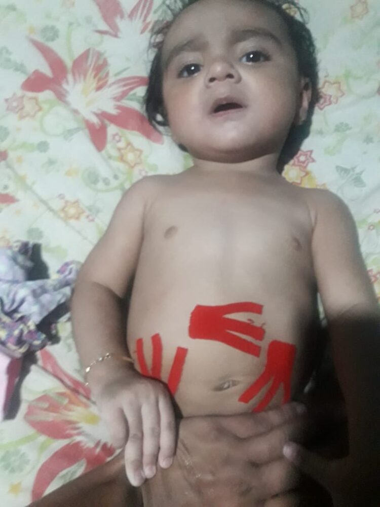 Mãe recorre à população para viver, sem emprego e com 3 crianças na Vila Margarida