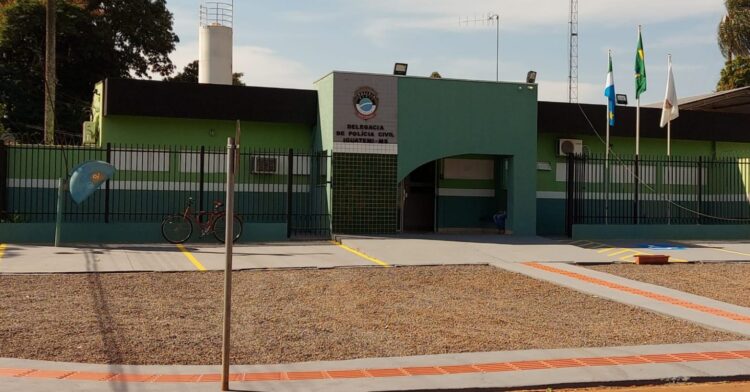 Mulher perde dinheiro e é presa ao fingir assalto com medo de contar fato ao marido