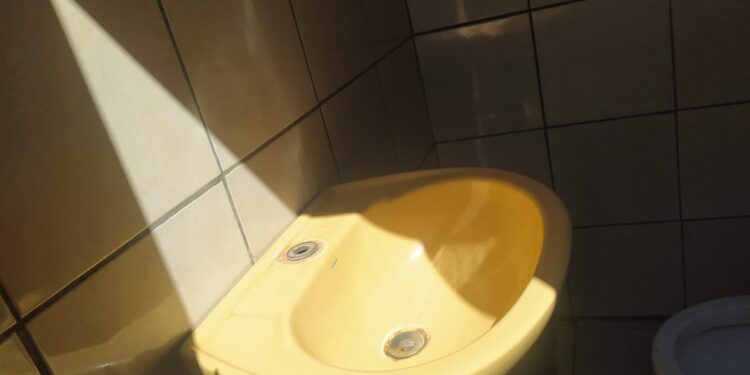 Ladrões não “perdoam” nem igreja e roubam torneiras da Comunidade Sagrado Coração de Jesus