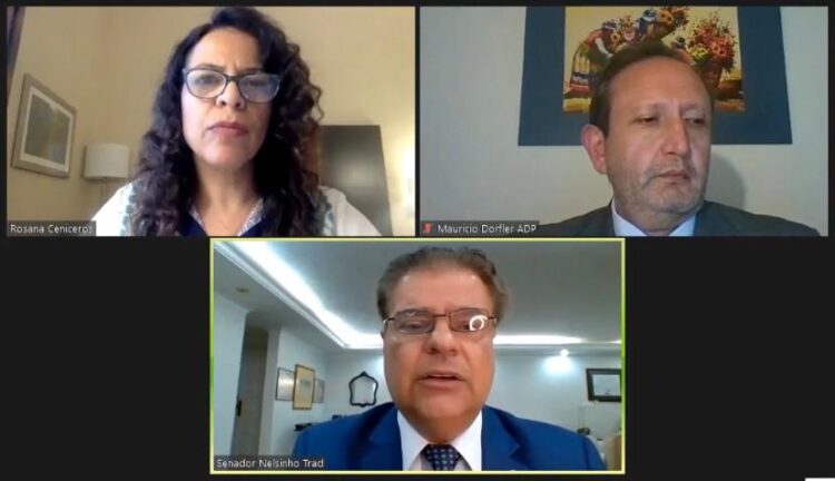 Senador Nelsinho Trad divide experiência à frente do Parlamaz com representantes da Bolívia