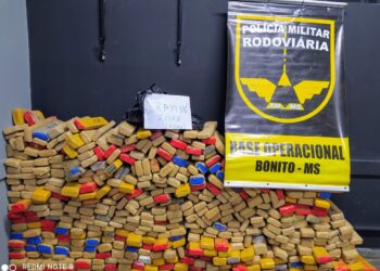 Veículo Gol é abandonado abarrotado de maconha e haxixe na MS-178