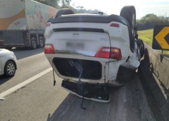 Cantor Gian, que faz dupla com Giovani, sofre acidente de carro