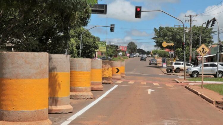 Prefeitura licita obra para reforçar estrutura de ponte de acesso ao Santa Emilia