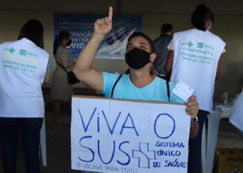 Capital ultrapassa a marca de 300 mil pessoas vacinas contra a Covid-19: mas, hoje não tem vacinas