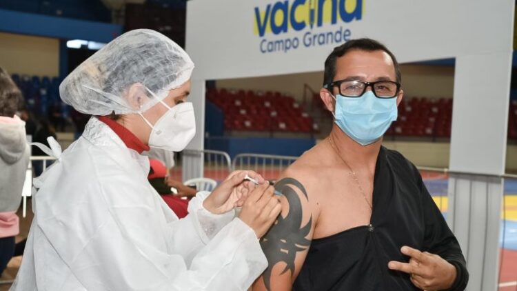 Vacina da Gripe está disponível em 26 unidades neste sábado