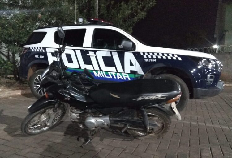 PM apreende 2 adolescentes: 1 com moto roubada e outro por tráfico em Campo Grande
