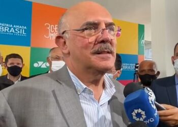 Ministro da Educação tenta se explicar e piora fala sobre alunos com deficiência: “impossível a convivência”