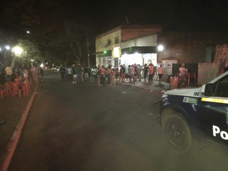 Jovens antecipam fim do toque de recolher é há aglomeração na Capital e no interior de MS
