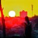 Umidade em níveis críticos e calor acima dos 35°C devem se manter nos próximos dias
