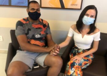 Marido doa rim para esposa que esperou 8 anos para receber órgão: “Somos um só”, diz ele