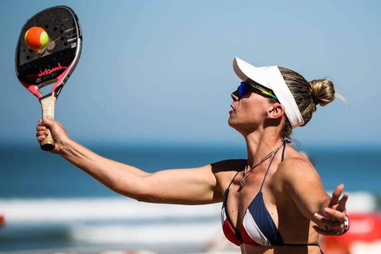 Bolsista do Governo de MS disputa circuito nacional de beach tennis na Bahia