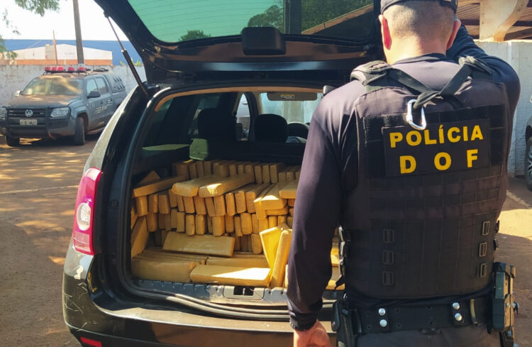 DOF apreende, em Dourados, veículo carregado com mais de 400 quilos de maconha