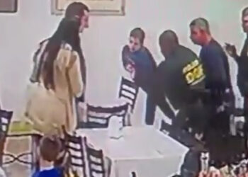Câmera registra policiais do DOF salvando menino engasgado em Tacuru