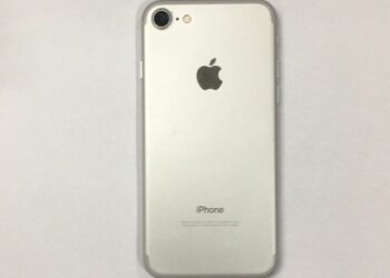 IPhone 7 furtado dentro da casa da sogra é encontrado pela polícia com funcionário de condomínio