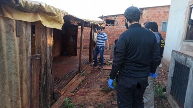 Primo que matou o outro por motivo banal é preso escondido dentro de residência em MS