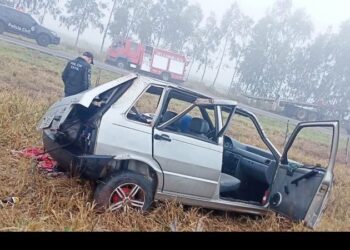 Uno capota com latas de cerveja dentro, mata 1 e fere 4 na MS-289 neste domingo