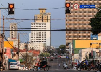 Reviva dá início à infraestrutura para garantir semaforização inteligente no Centro de Campo Grande