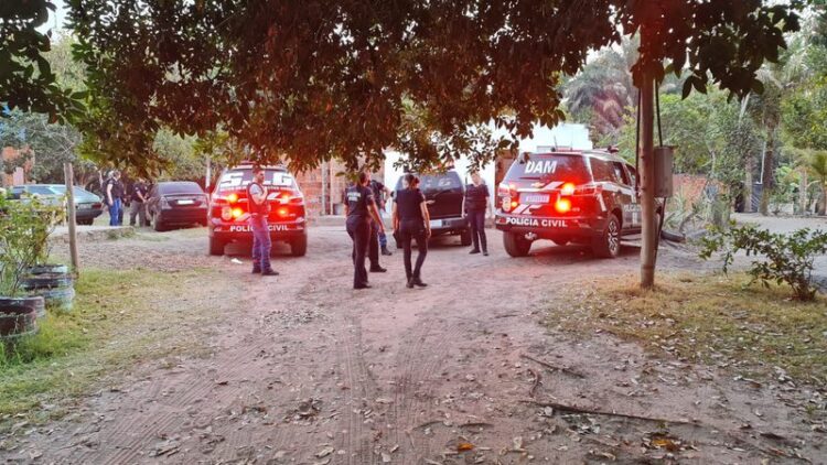 Cinco da mesma família são presos por estuprar 10 crianças ao longo de 20 anos em operação