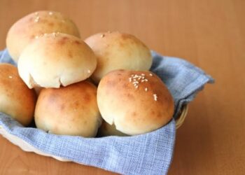 Aprenda a fazer uma receita saudável de um Pão de Minuto