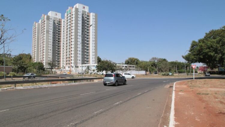 Novo pacote de obras concluirá 8 escolas, reformará postos e construirá 220 casas na Capital