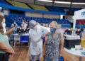Idosos de 75 anos que se vacinaram até fevereiro recebem dose de reforço hoje