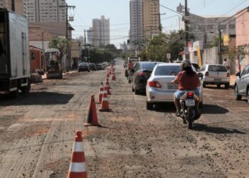 Rua 7 de Setembro é fechada por 2 dias para execução de obras de pavimento na Capital