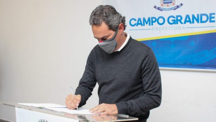 Marquinhos Trad sanciona lei que destina R$ 4 mi para pequenos empreendedores da Capital