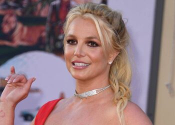 Pai de Britney Spears pede o fim da tutela da cantora após 13 anos