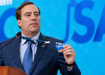 Presidente da Caixa espalha fake news sobre o banco para atacar PT