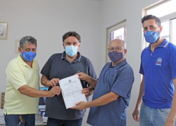 ‘Pra quê moço’, população não se alegra com obra na Câmara de Rochedo orçada em R$ 1 milhão