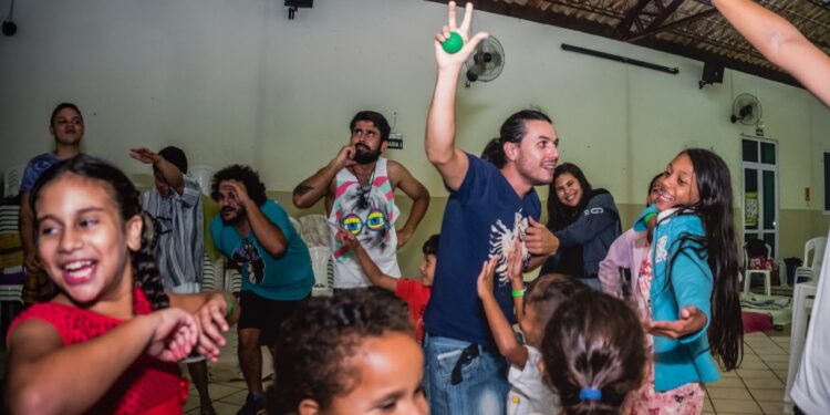 Inscrições para oficinas de arte do projeto REMI estão abertas