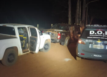 S-10 e Amarok são apreendidas com mais de 2 toneladas de drogas e 3 são presos em MS
