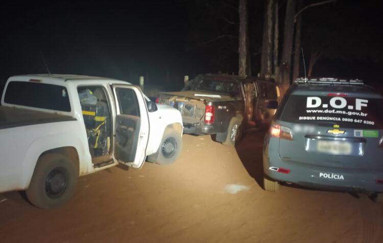 S-10 e Amarok são apreendidas com mais de 2 toneladas de drogas e 3 são presos em MS