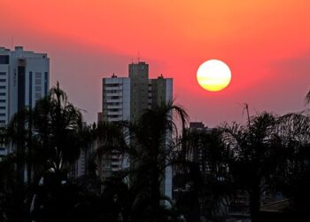 Terça de tempo firme com destaque para as máximas acima de 35°C em MS