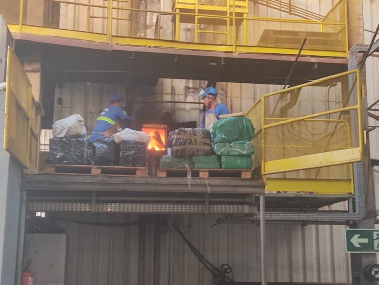 Em Dourados, Polícia Civil incinera mais de 11 toneladas de drogas