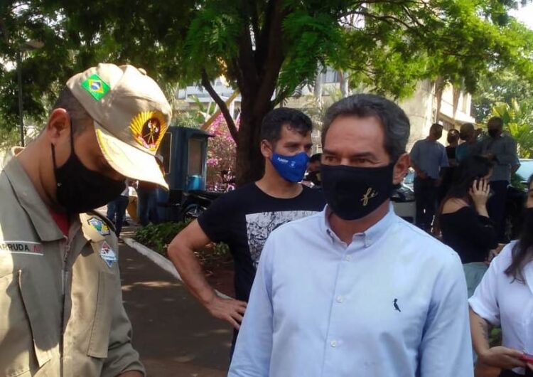 “Verde/amarelo e vermelho de mãos dadas”, prefeito avalia protestos como pacíficos na Capital