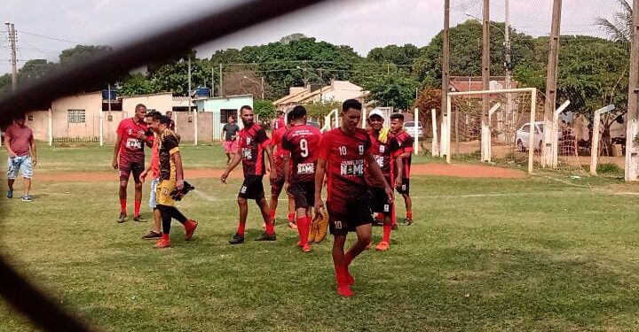 Domingo foi dia de futebol amador em 2 bairros mostrando a força do esporte de periferia
