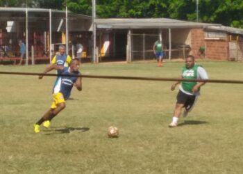 Domingo foi dia de futebol amador em 2 bairros mostrando a força do esporte de periferia