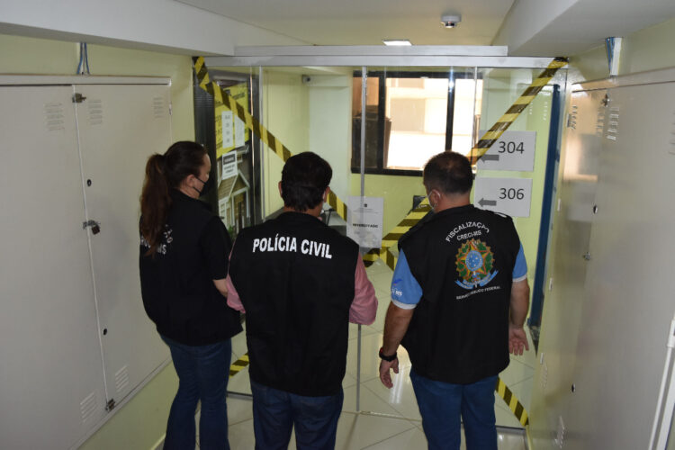 Empresa de consórcio é interditada e 7 são autuados por propaganda enganosa na Capital