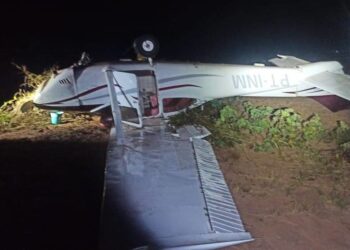 Caça da FAB abate avião com quase 300 kg de cocaína no Estado vizinho