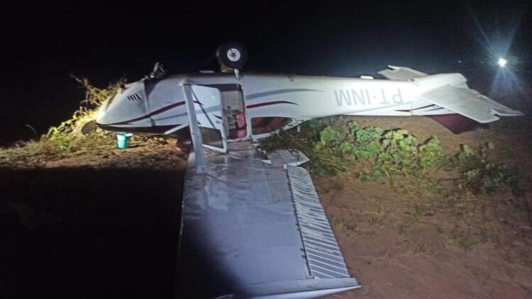 Caça da FAB abate avião com quase 300 kg de cocaína no Estado vizinho